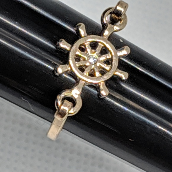 Nautical Ship's Wheel Gold tone Ring w/ Rhinestone - Picture 6 of 8